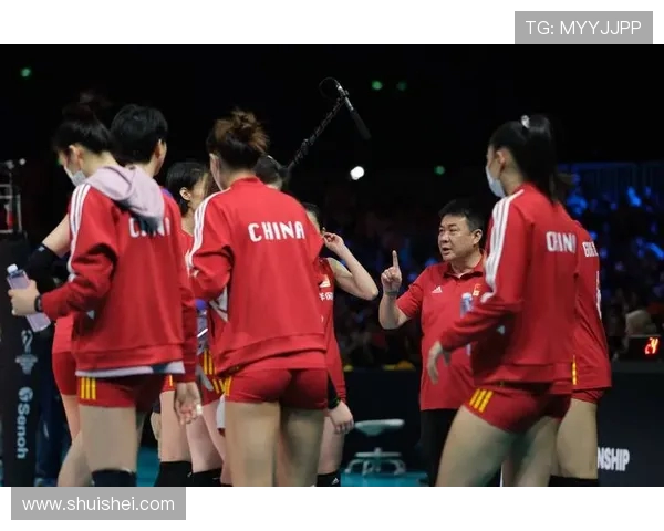 巴西女排对决中国队巾帼英雄赛场争锋展现巅峰实力 巴西女排对决中国队巾帼英雄赛场争锋展现巅峰实力